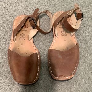 Brown PONS with ankle straps